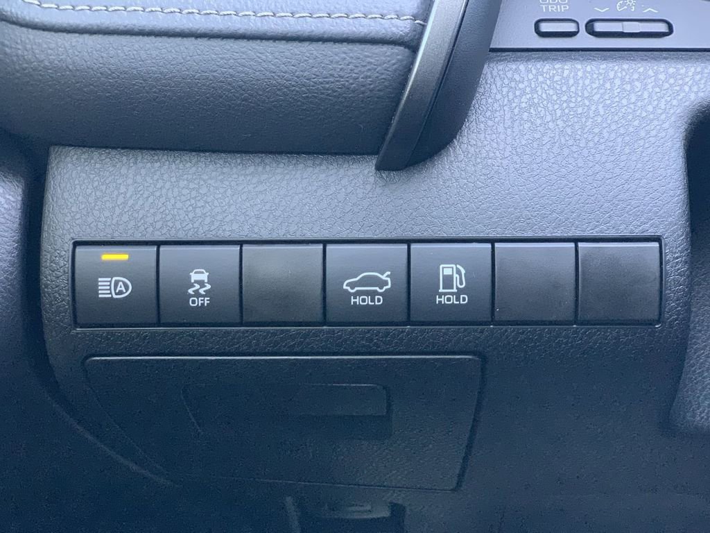 Used 2024 Toyota Camry SE FWD image 16