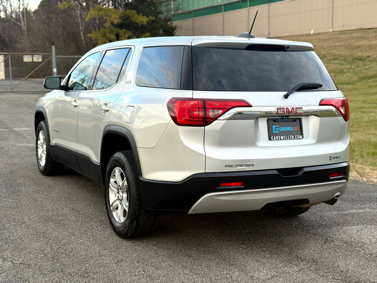 Used 2018 GMC Acadia SLE image 7