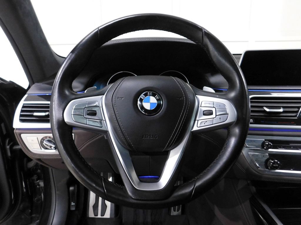 Used 2019 BMW 750i xDrive AWD/4WD image 36