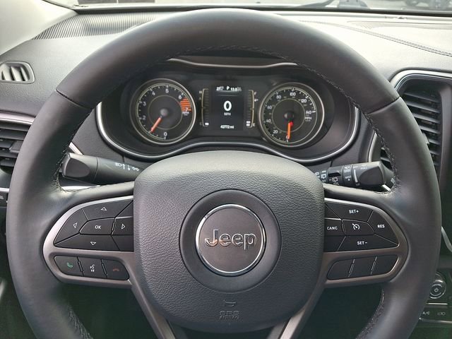 Used 2019 Jeep Cherokee Latitude Plus w/ Comfort/Convenience Group image 19