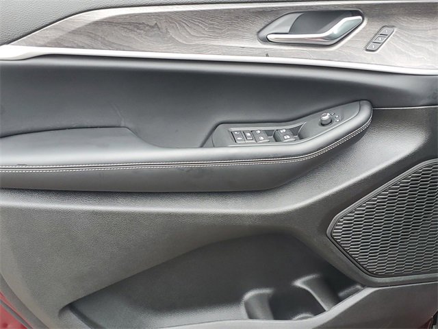 New 2025 Jeep Grand Cherokee Limited w/ Trailer Tow Package image 16