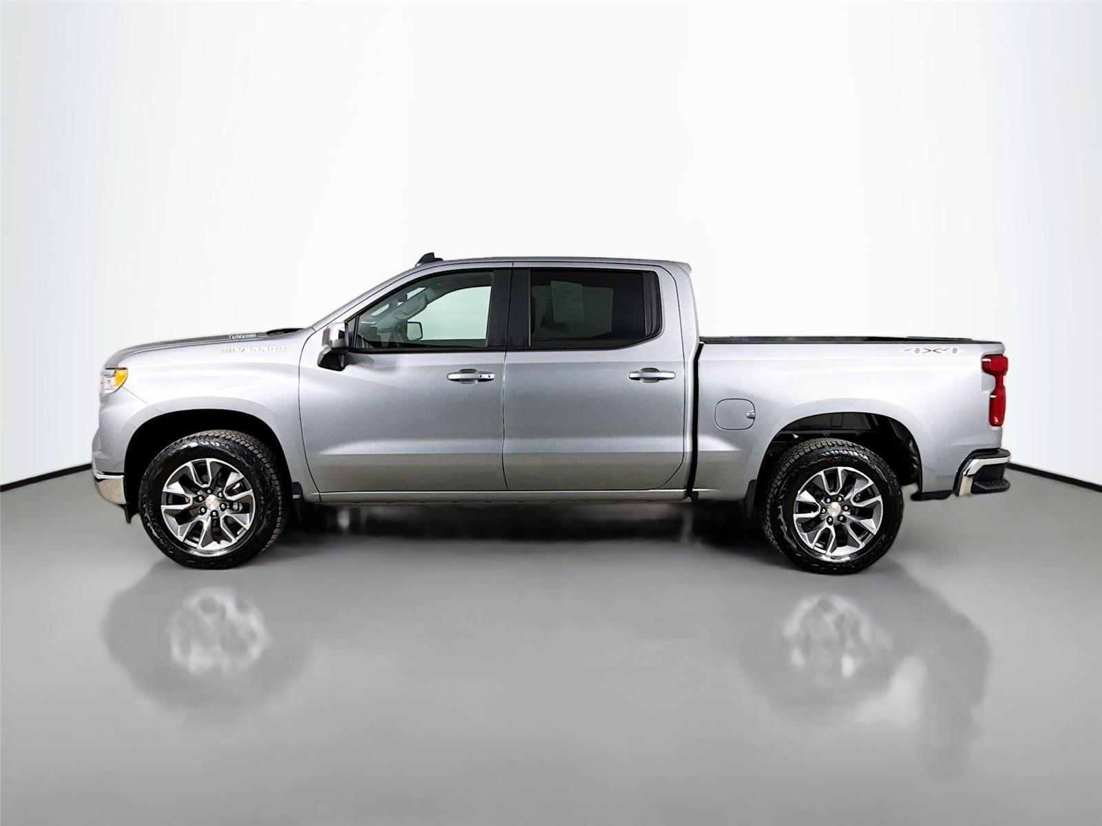 Used 2026 Chevrolet Silverado 1500 LT AWD/4WD image 6
