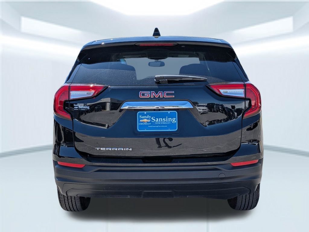 Used 2024 GMC Terrain SLE FWD image 5