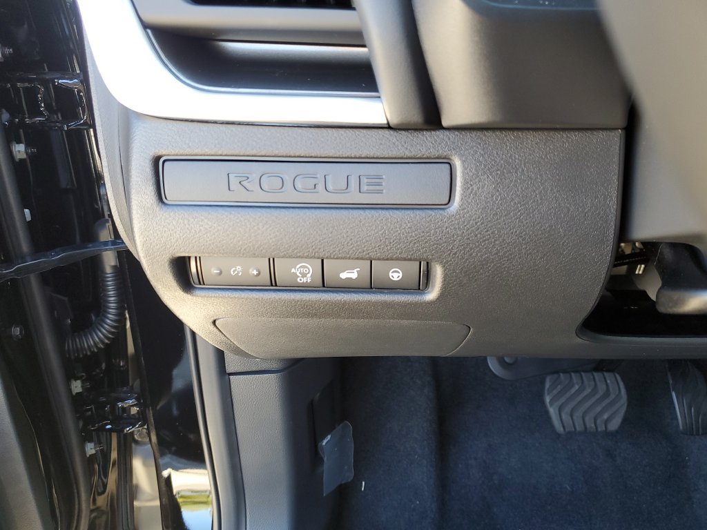 New 2026 Nissan Rogue Dark Armor FWD image 22