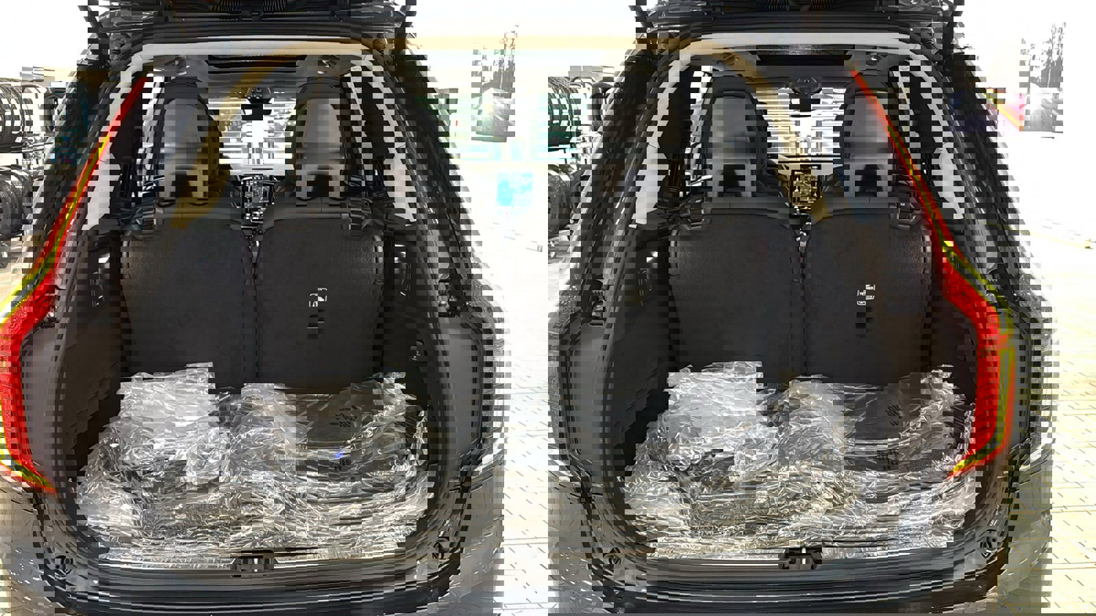 New 2026 Volvo XC90 B6 Plus image 31