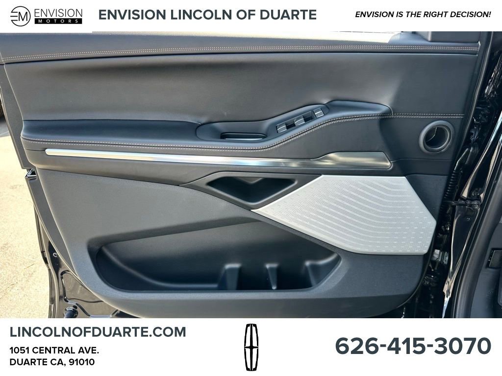 New 2025 Lincoln Navigator Black Label image 11