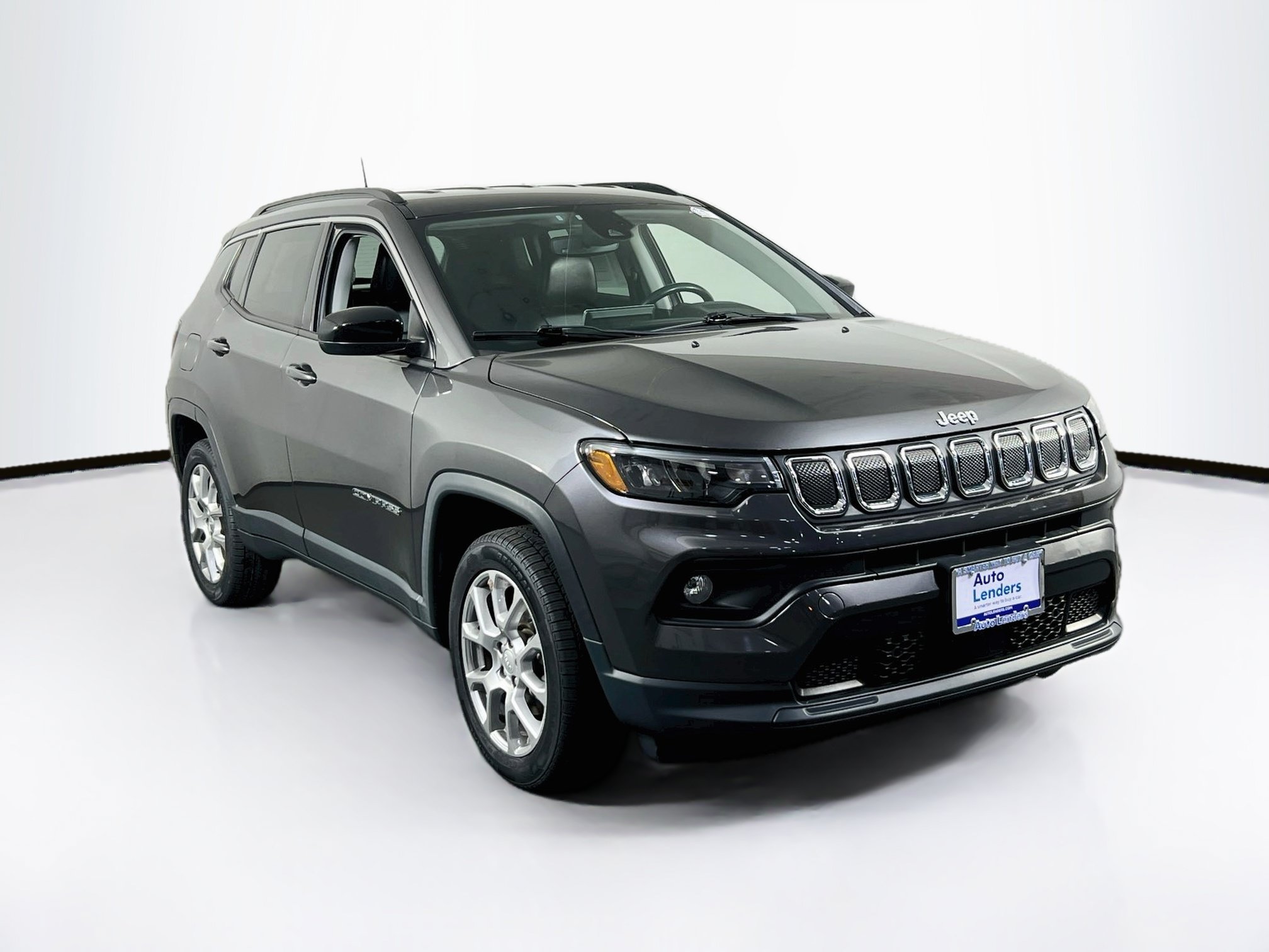 Used 2022 Jeep Compass Latitude AWD/4WD image 3