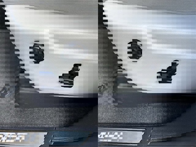 Used 2020 Jeep Grand Cherokee Summit image 21