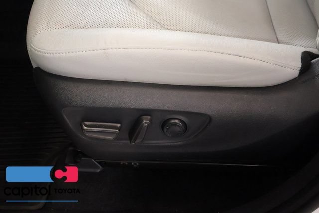 Certified 2025 Toyota Grand Highlander AWD image 13