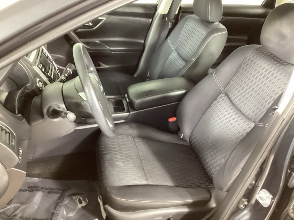 Used 2017 Nissan Altima 2.5 S w/ Power Driver Seat Package FWD image 12