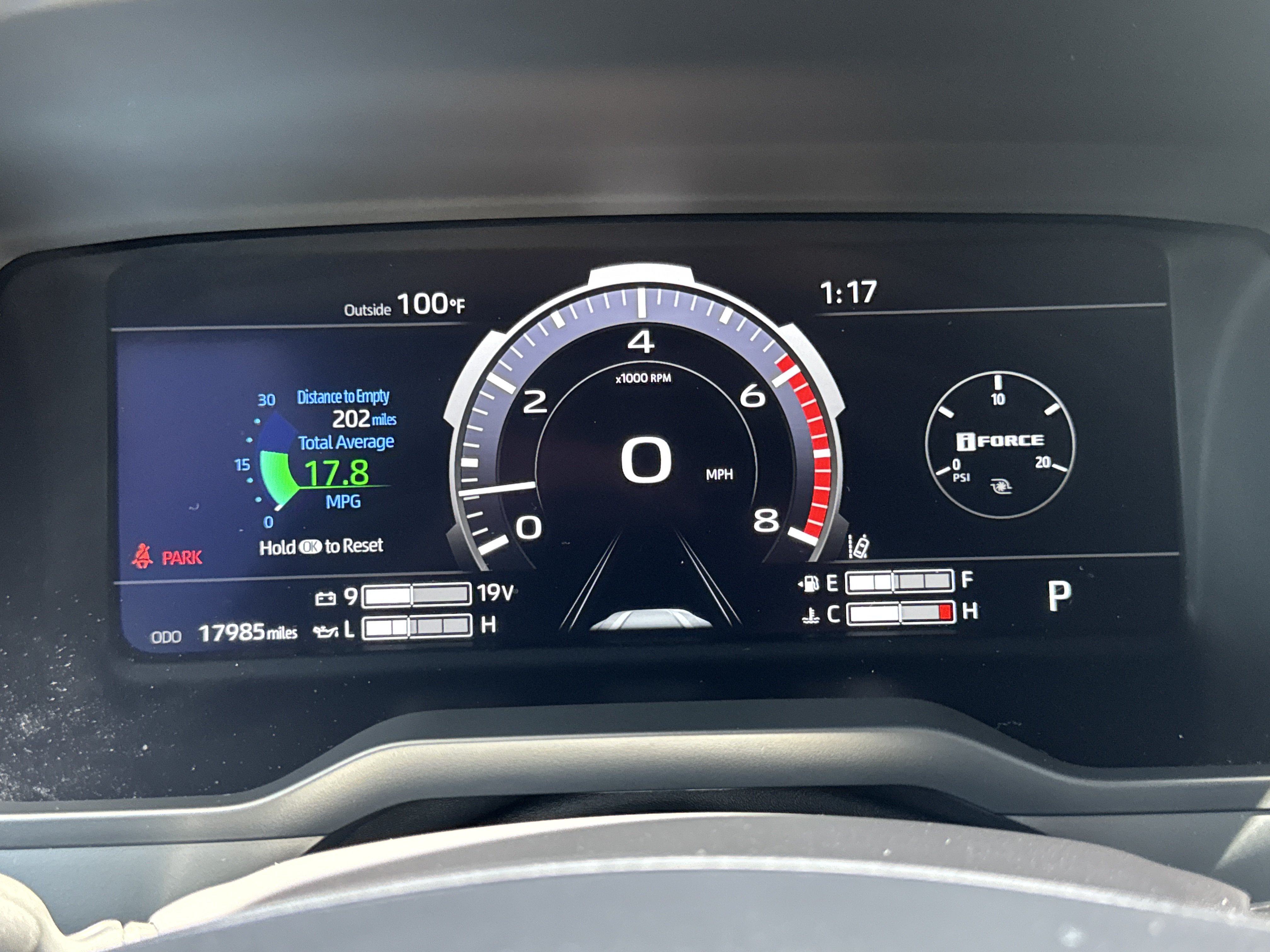 Used 2025 Toyota Tundra Platinum AWD/4WD image 32