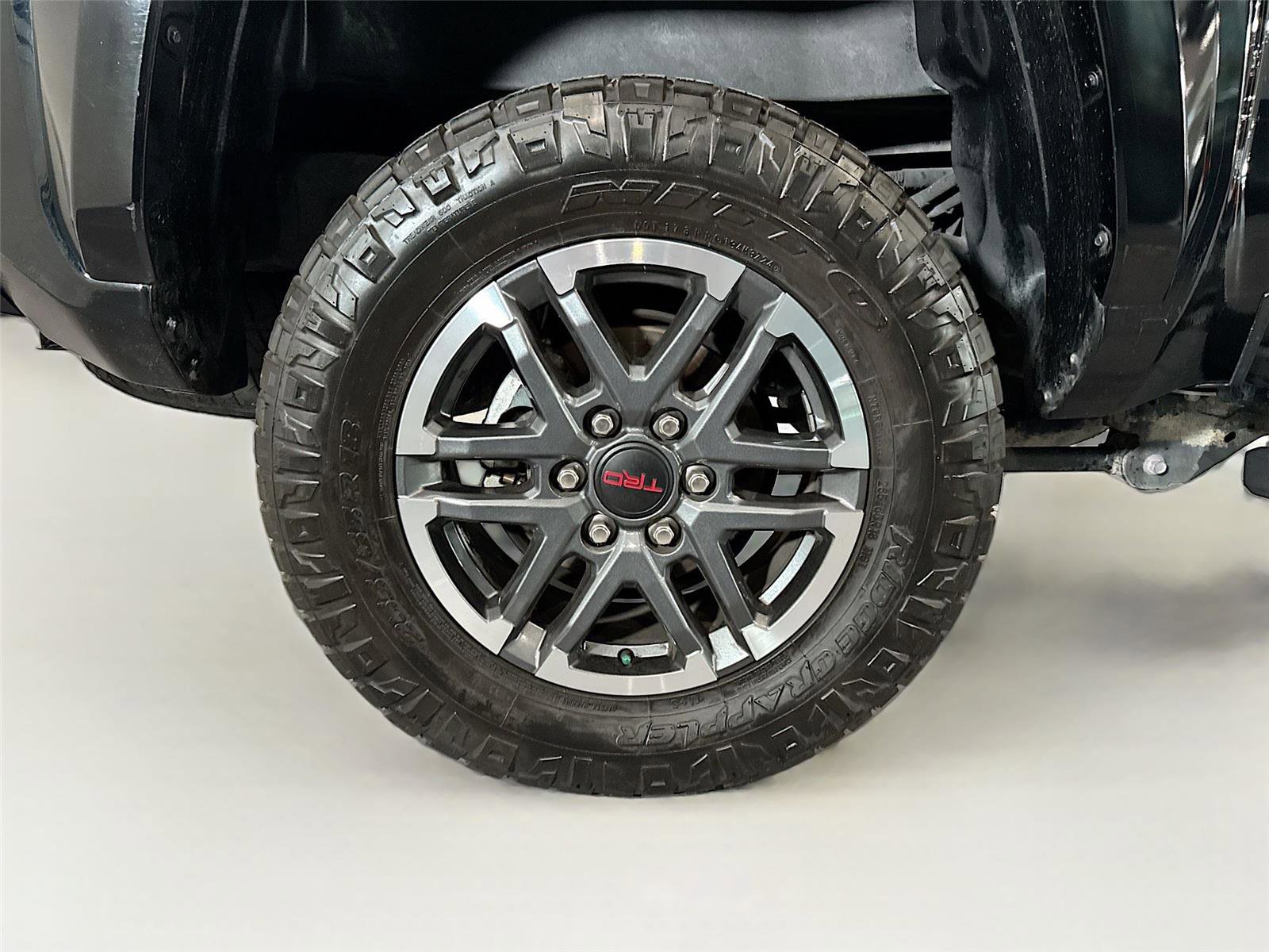 Used 2024 Toyota Tacoma TRD Sport image 33