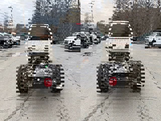 New 2026 Ford F550 4x4 Supercab Super Duty w/ XLT Value Package image 21