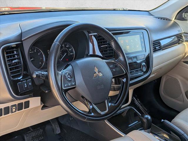 Used 2017 Mitsubishi Outlander SEL image 10