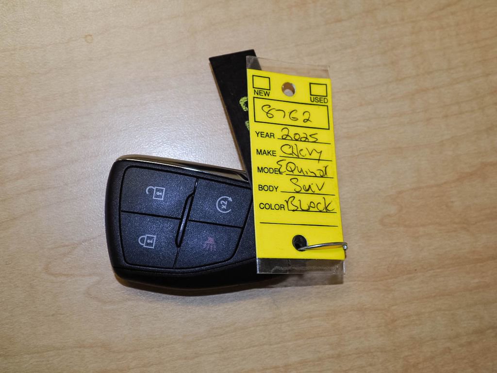 Used 2025 Chevrolet Equinox LT image 36