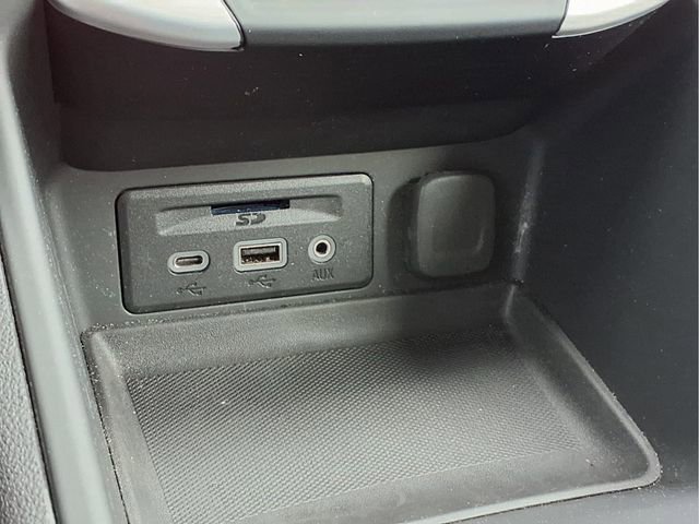 Certified 2024 GMC Terrain SLT w/ Tech Package image 10