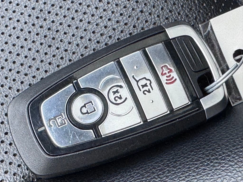 Certified 2021 Ford Escape SEL AWD/4WD image 16