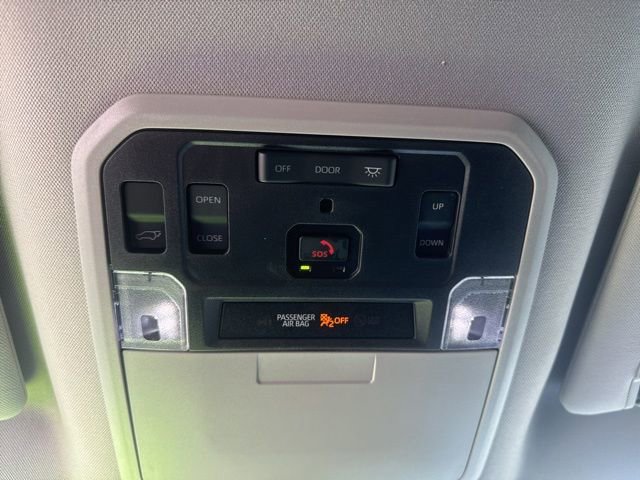 Used 2024 Toyota Sequoia Limited image 39