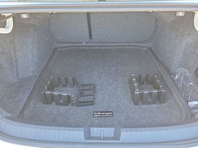 Certified 2023 Volkswagen Jetta SEL image 9