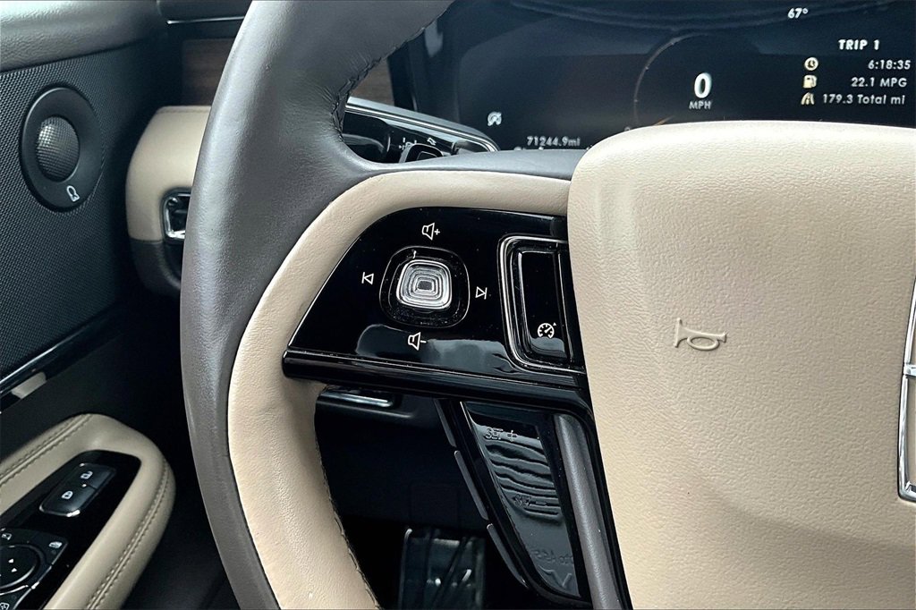 Used 2021 Lincoln Corsair Reserve w/ Elements Package image 11