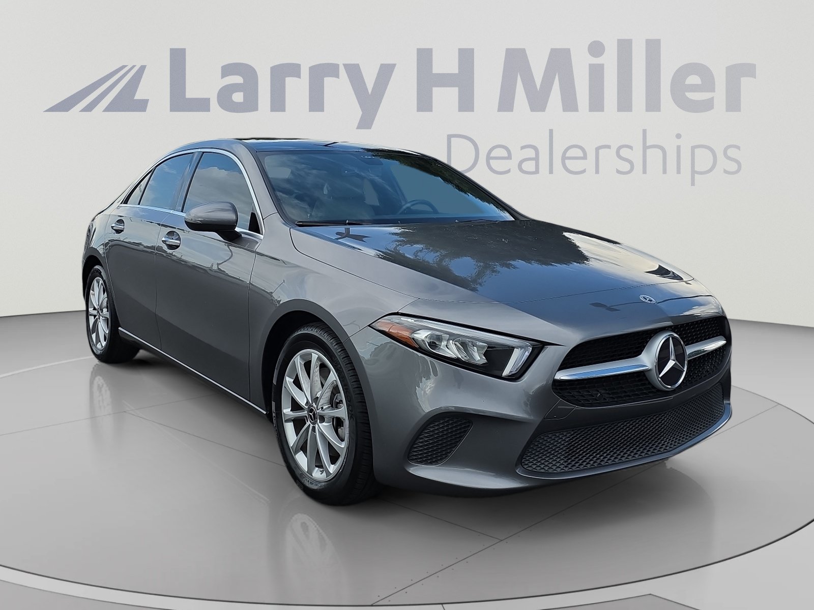 Used 2021 Mercedes-Benz A 220 4MATIC w/ Premium Package image 7
