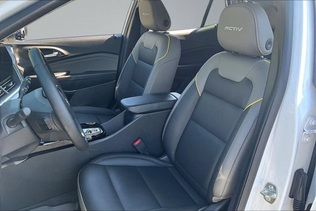 Used 2025 Chevrolet Trax ACTIV w/ Sunroof Package FWD image 20