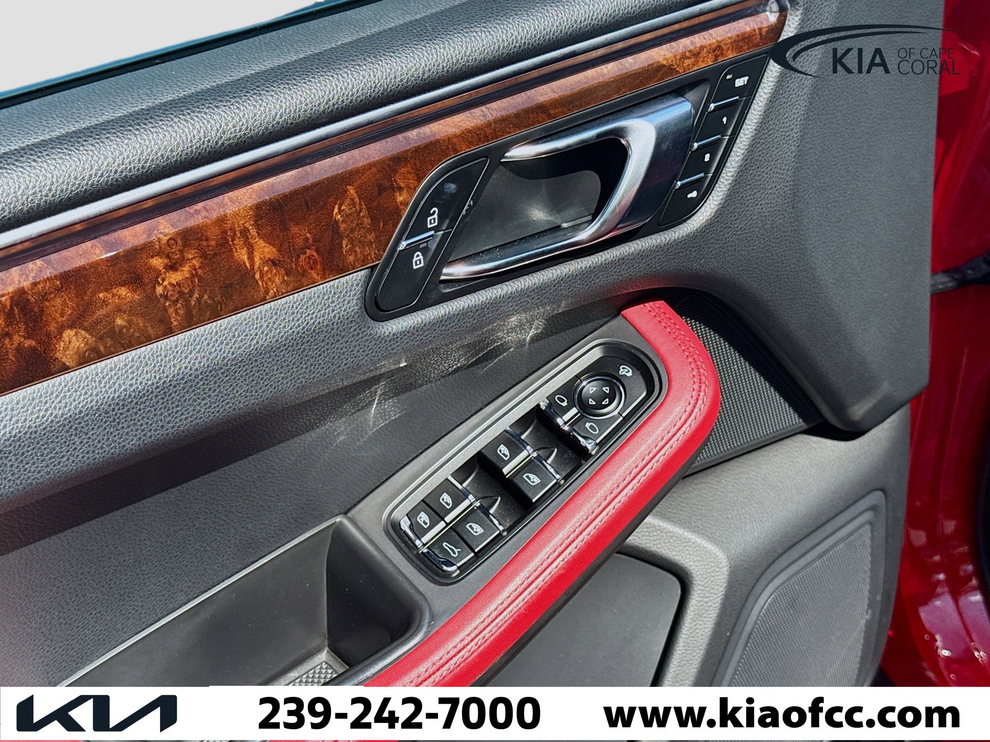 Used 2023 Porsche Macan S image 23