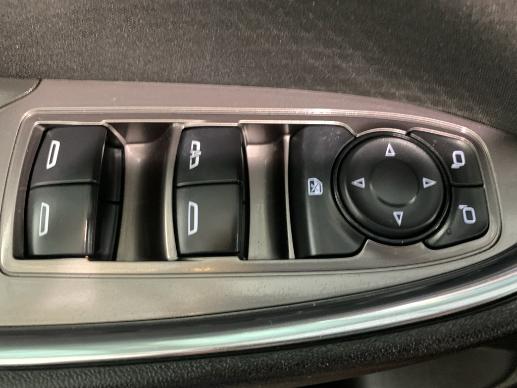 Used 2019 Chevrolet Malibu LT FWD image 26