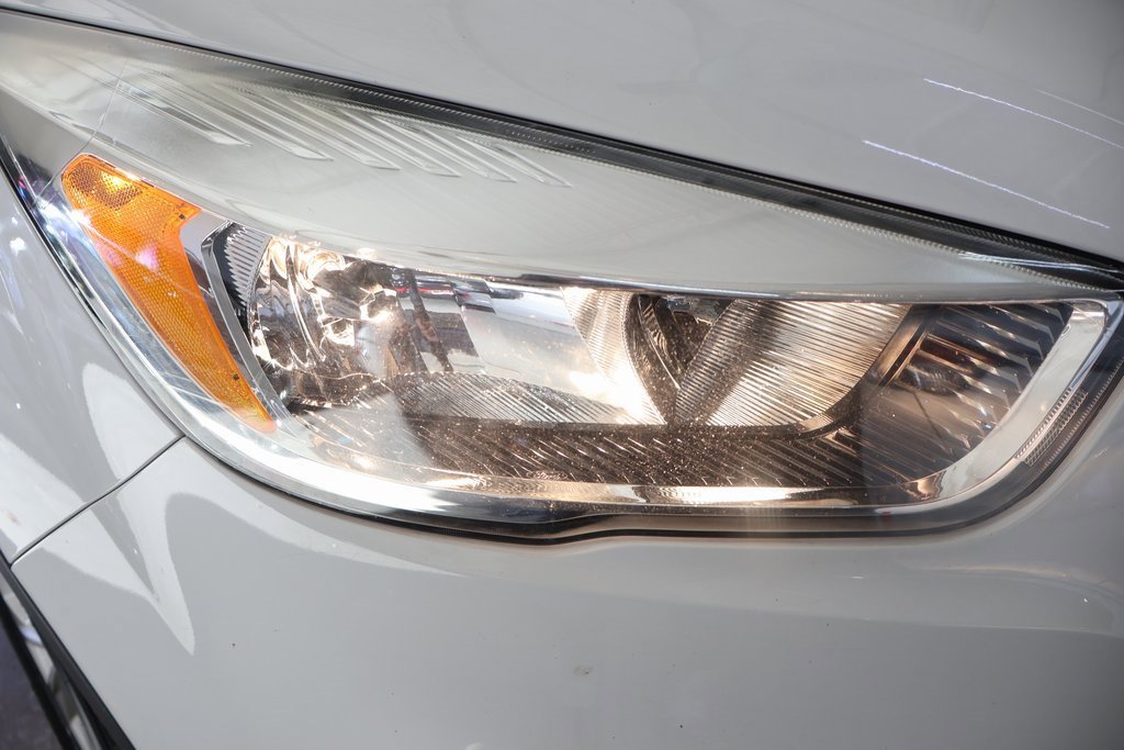 Used 2019 Ford Escape SE image 22