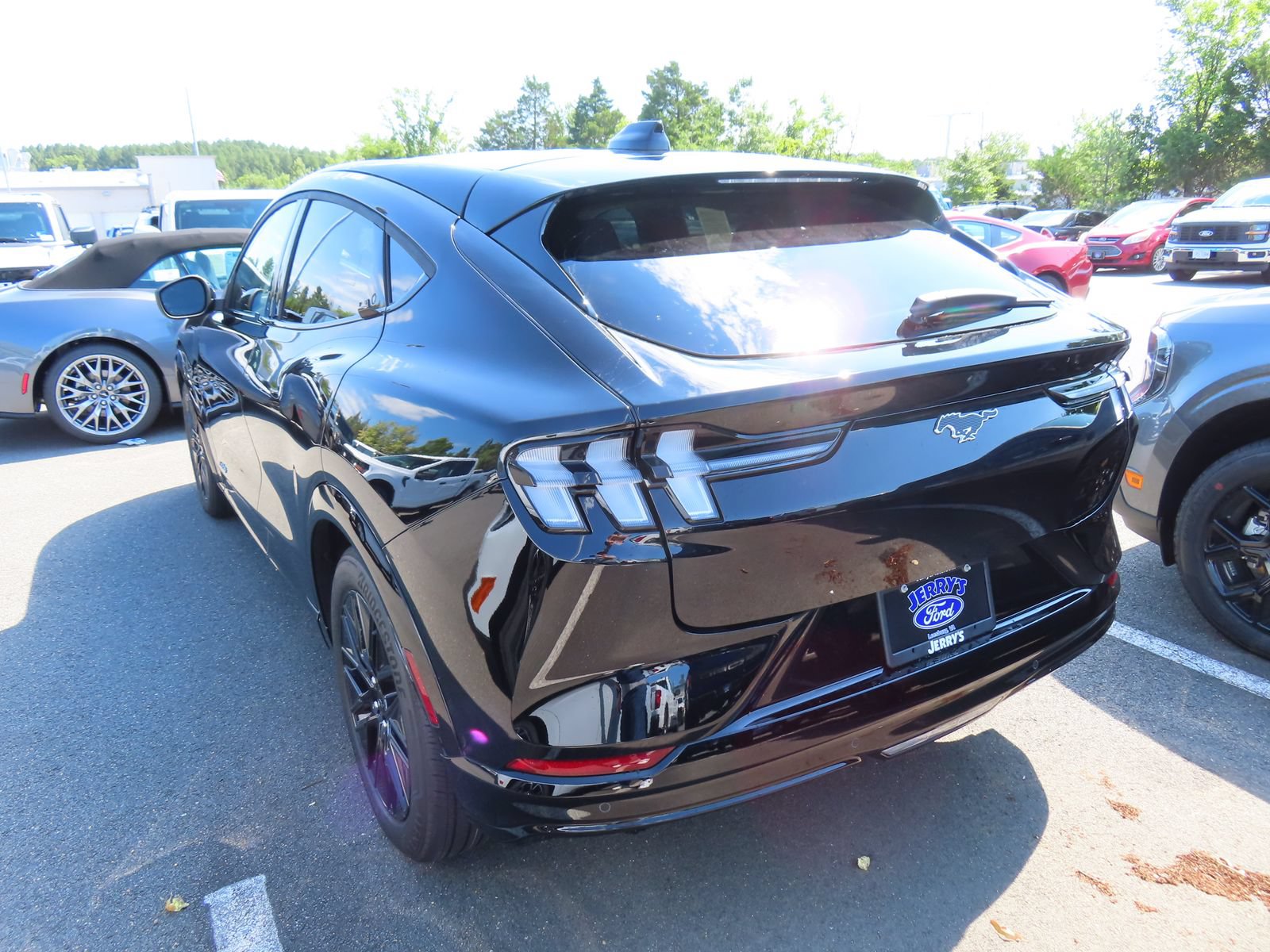 New 2026 Ford Mustang Mach-E Premium w/ Sport Appearance Package AWD/4WD image 6