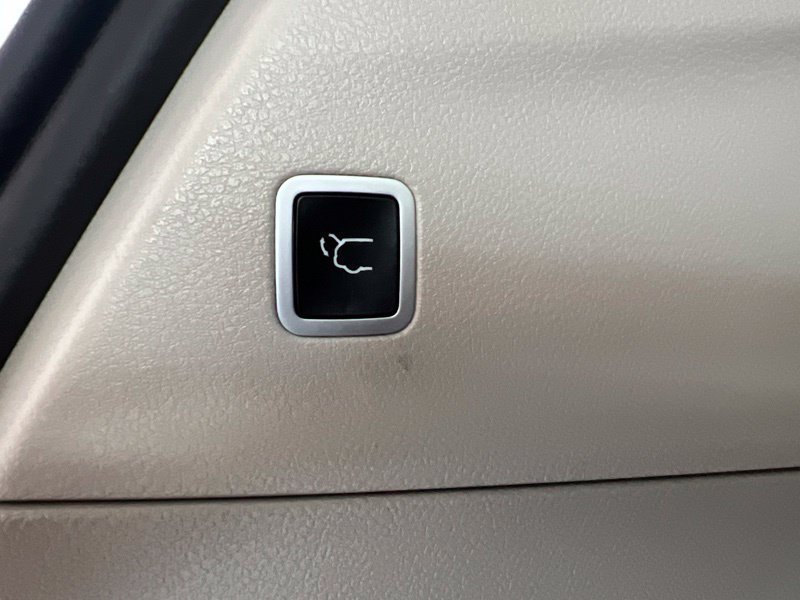 Used 2019 Chrysler Pacifica Touring-L Plus FWD image 9