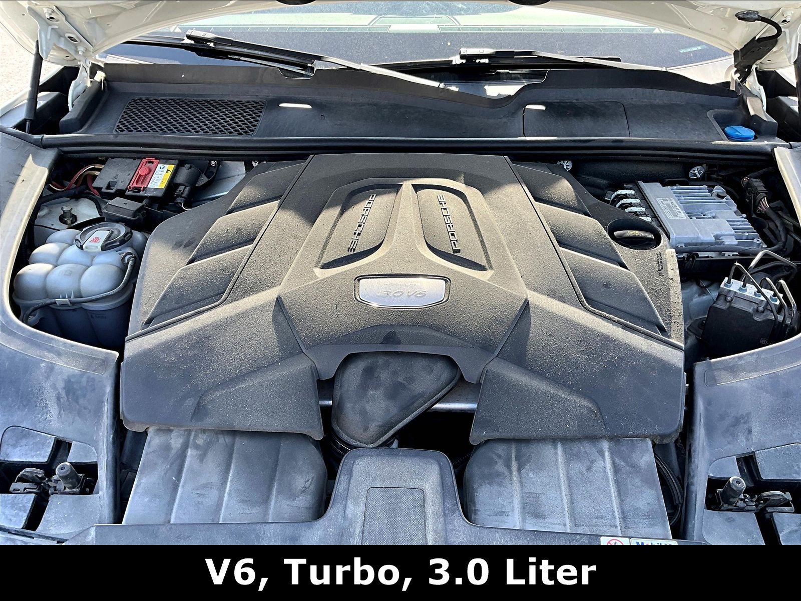 Used 2020 Porsche Cayenne AWD/4WD image 28