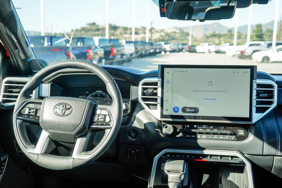 Used 2025 Toyota Sequoia Platinum AWD/4WD image 14