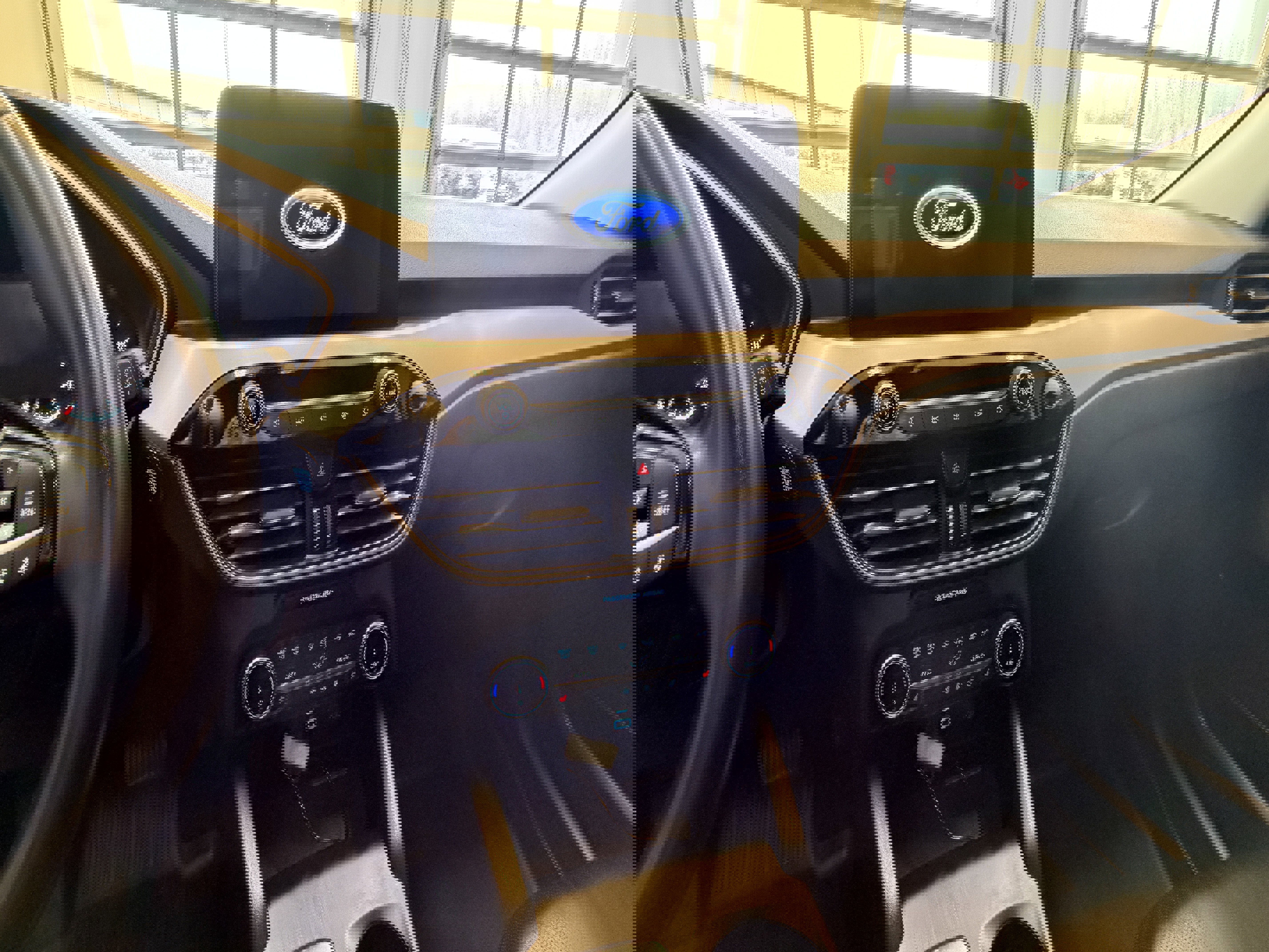 Used 2022 Ford Escape SEL AWD/4WD image 7