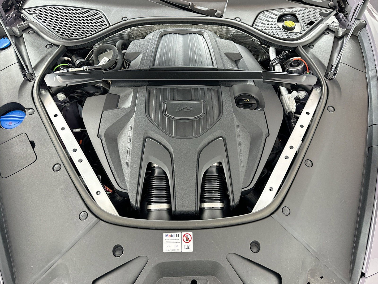 New 2025 Porsche Panamera image 29