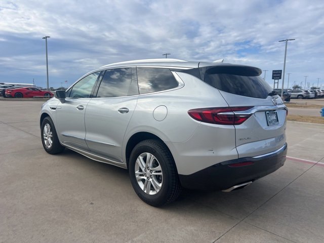 Used 2018 Buick Enclave Essence image 11