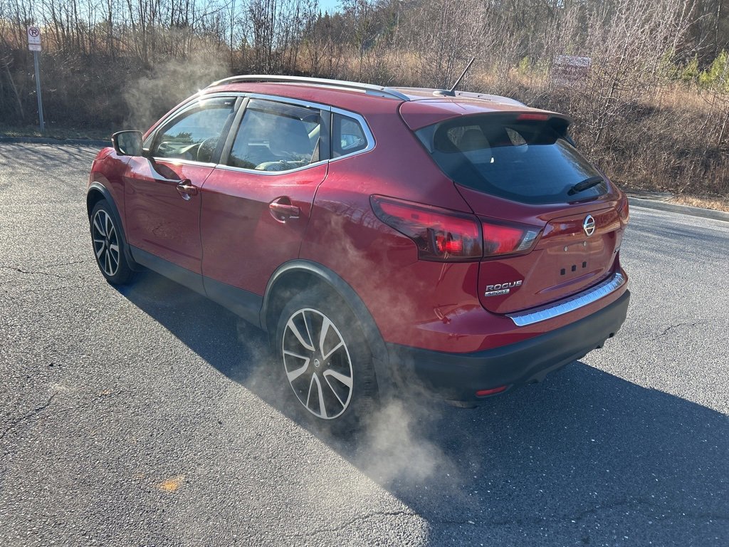 Used 2017 Nissan Rogue Sport SL w/ SL Premium Package image 3
