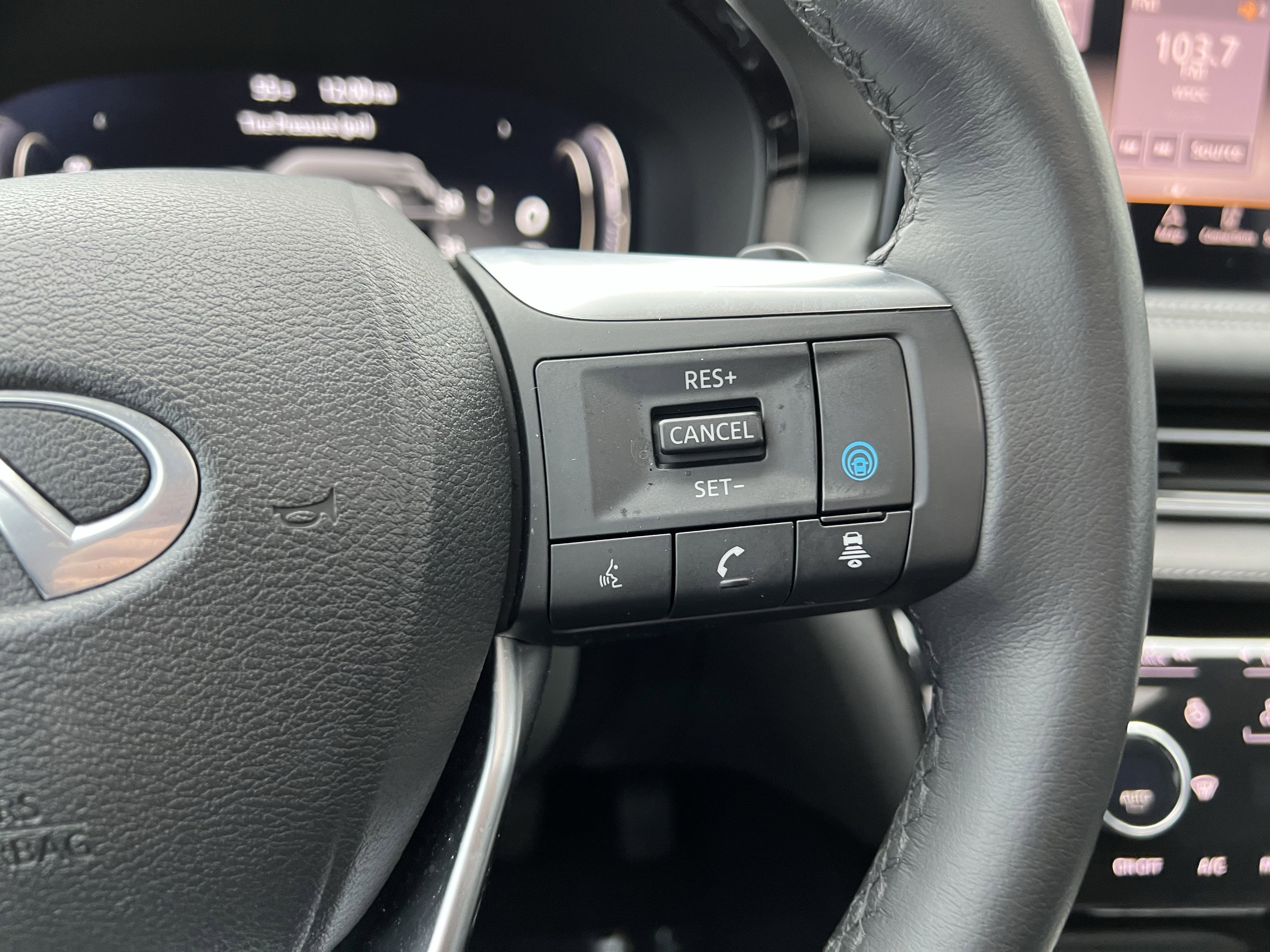 Used 2023 INFINITI QX60 Luxe image 22