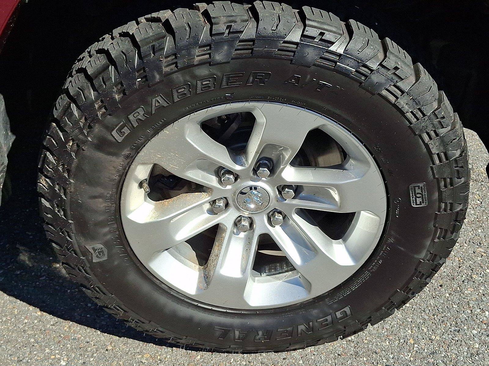 Used 2021 RAM 1500 Laramie w/ Advanced Safety Group AWD/4WD image 8