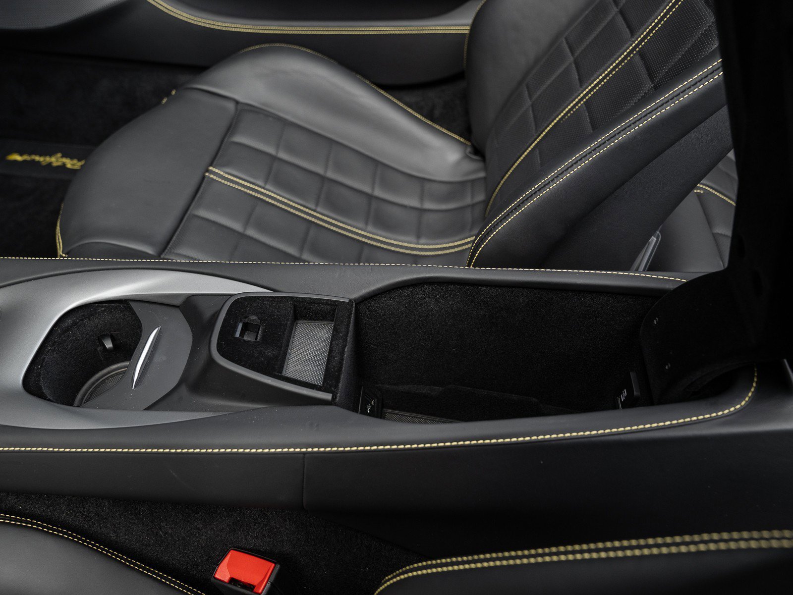 Used 2022 Ferrari Portofino M image 24