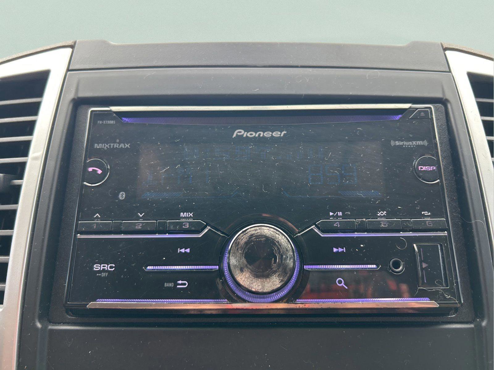 Used 2010 Nissan Frontier SE RWD image 27