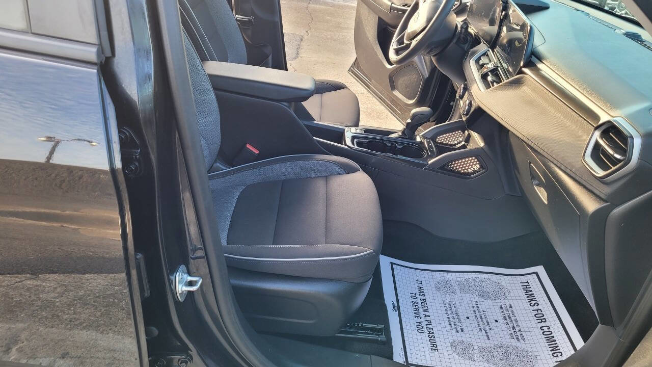 Used 2025 Chevrolet TrailBlazer LT w/ Driver Confidence Package image 11