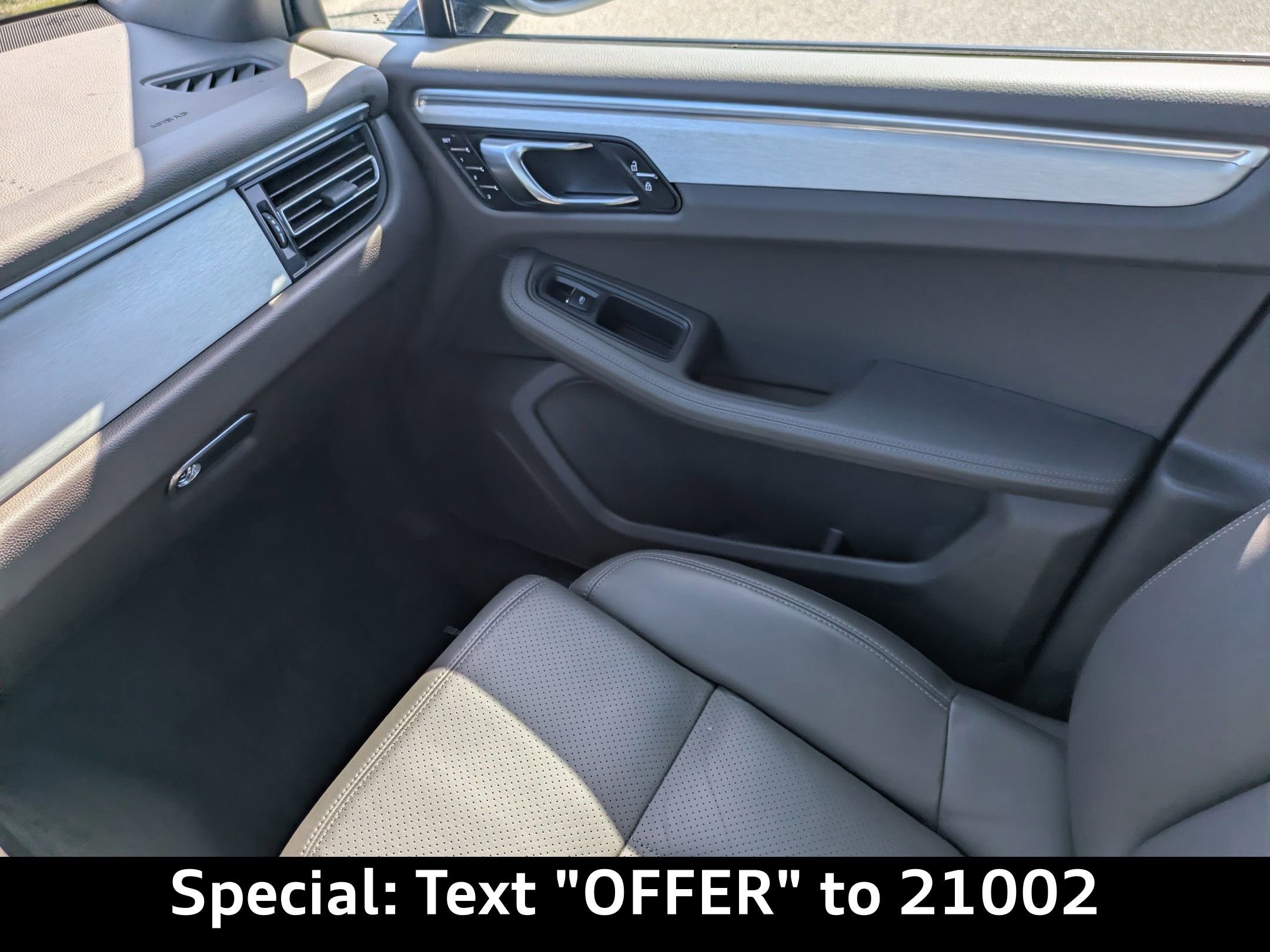 Used 2022 Porsche Macan image 19