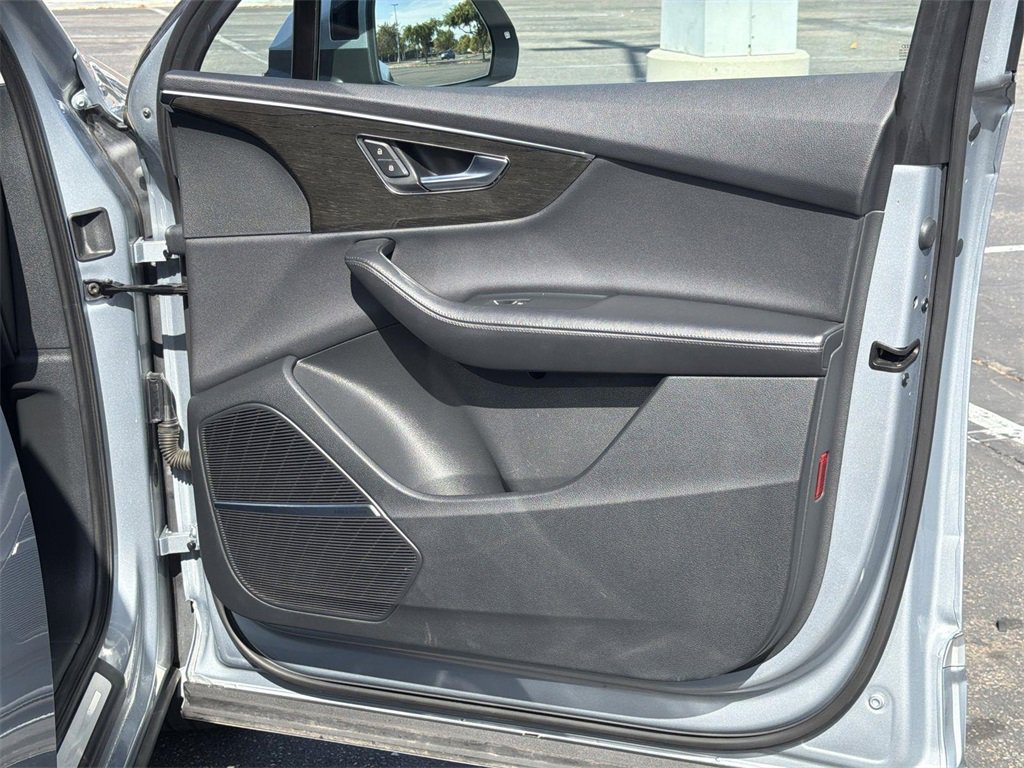 Used 2023 Audi Q7 3.0T Premium Plus image 32