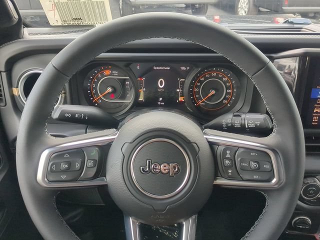 New 2026 Jeep Wrangler Unlimited Sahara AWD/4WD image 32