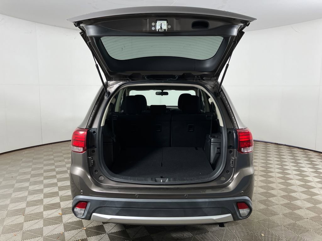 Used 2018 Mitsubishi Outlander ES image 24