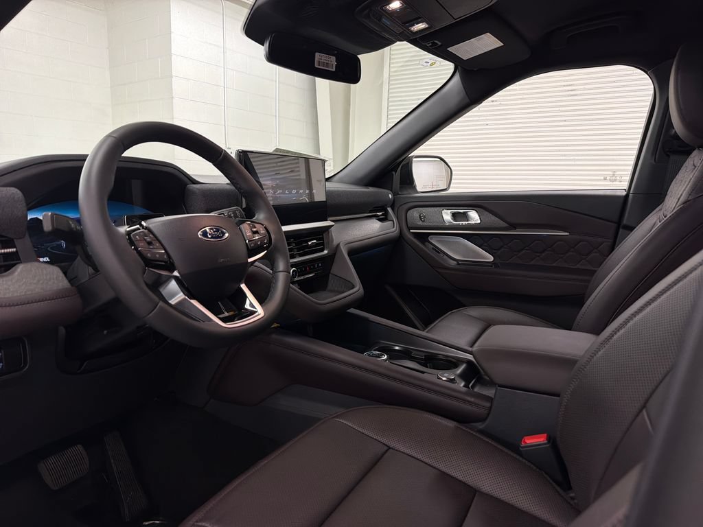New 2027 Ford Explorer Platinum RWD image 6