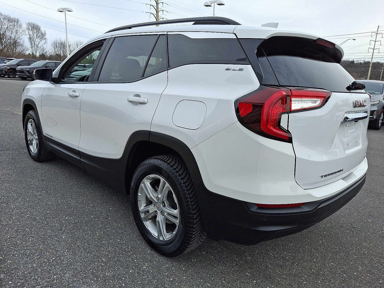 Certified 2023 GMC Terrain SLE w/ Driver Convenience Package image 5