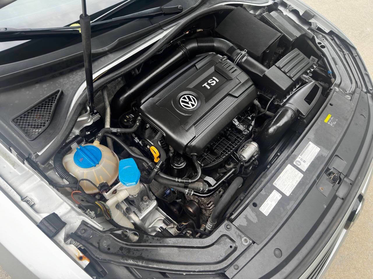 Used 2017 Volkswagen Passat 1.8T SEL Premium image 31