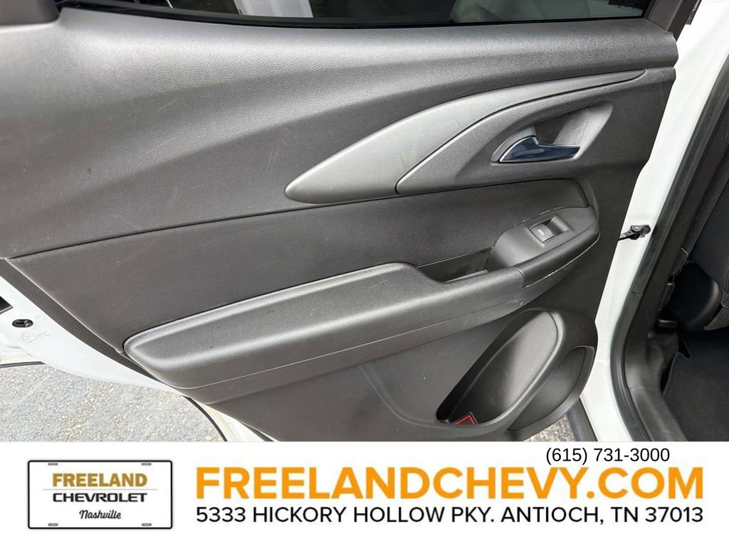 Used 2021 Chevrolet TrailBlazer RS w/ Sun and Liftgate Package image 16